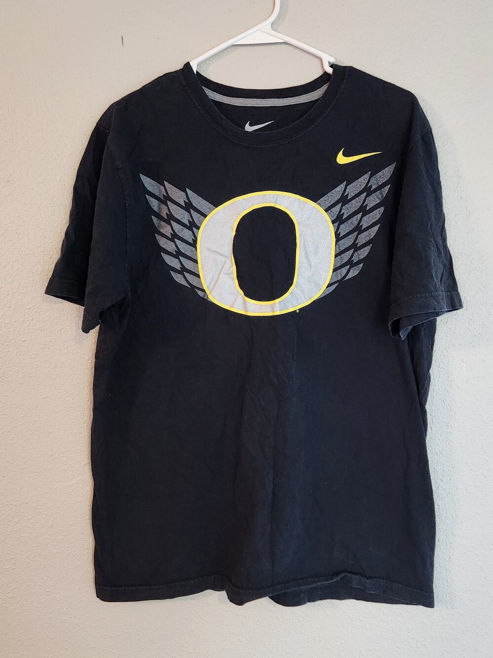 Men's Size L Nike Oregon Ducks O T Shirt